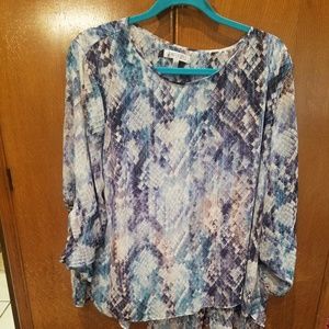 Silky high-low blouse ❤BOGO❤